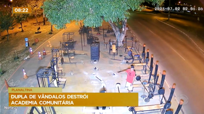 Vídeo: Dupla de vândalos destrói academia comunitária em Planaltina