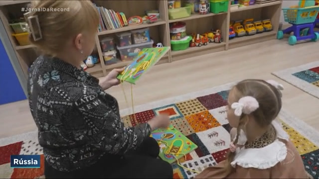 Vídeo: Minuto JR Mundo : Rússia diz ter resgatado cerca de 700 mil crianças das zonas de conflito na Ucrânia