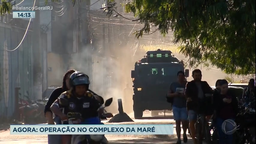 Vídeo: PM faz operação no Complexo da Maré, na zona norte do Rio