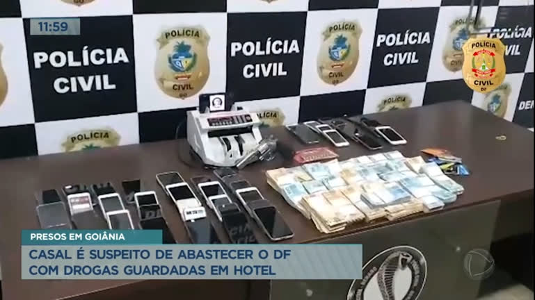 Vídeo: Casal suspeito de tráfico de drogas é preso com R$ 247 mil em espécie