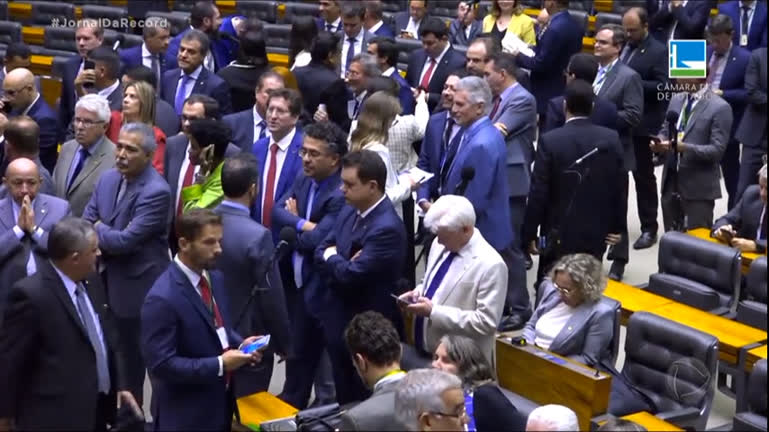 Vídeo: Votação da reforma tributária deve acontecer ainda nesta quinta (6) após falas dos deputados