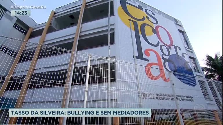 Vídeo: Mãe denuncia que filha autista não tem mediador e sofre bullying em escola na zona oeste do Rio
