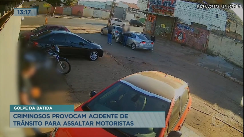 Vídeo: Suspeitos provocam acidente de trânsito para assaltar motoristas no DF