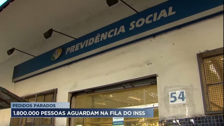 Vídeo: Famílias vivem drama para receber benefícios do INSS em Minas Gerais