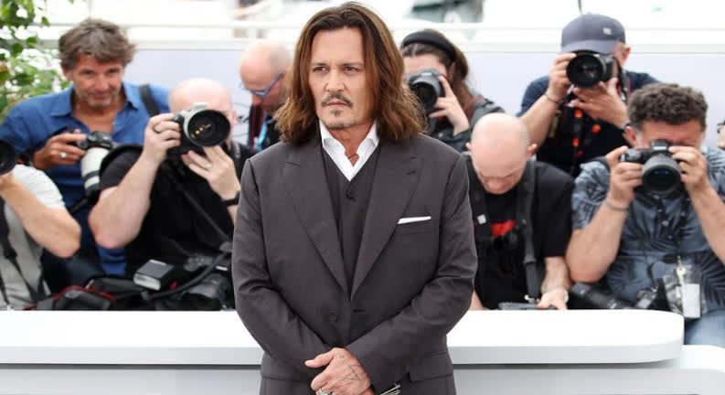 Johnny Depp pega empréstimo de R$ 48 milhões para reformar castelo em ...