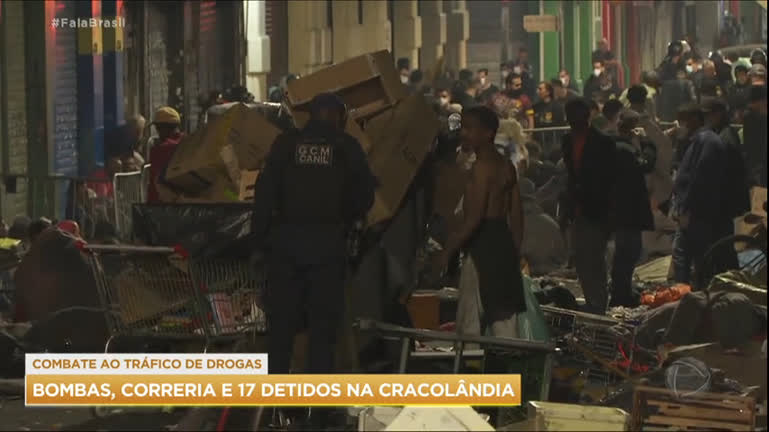 Vídeo: Operação na Cracolândia termina com bombas de efeito moral, correria e 17 pessoas detidas