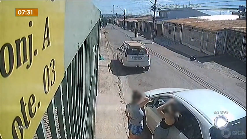 Vídeo: Suspeitos de aplicar 'golpe da batida' e roubar carro no DF, são presos