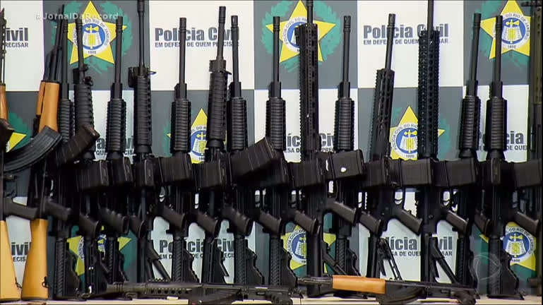 Policiais do Rio de Janeiro vão ganhar R$ 5 mil por cada fuzil ...