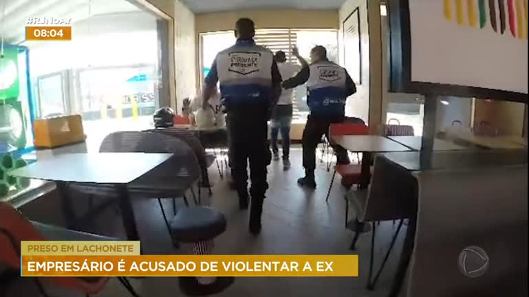Vídeo: Empresário é preso em lanchonete por suspeita de violentar ex-companheira no RJ
