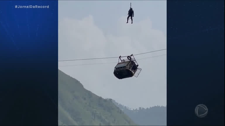 Cable car accident in Pakistan leaves eight people trapped for more than 14 hours – News
