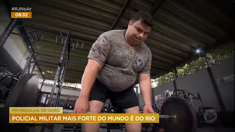 Vídeo: Policial Militar do Rio ganha medalhas de ouro em competição internacional de força