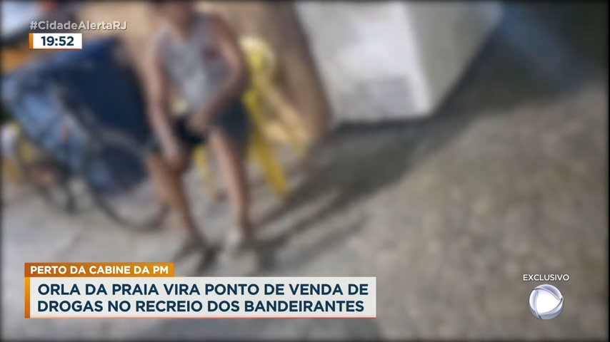 Vídeo: Suspeitos vendem drogas livremente na praia do Recreio dos Bandeirantes