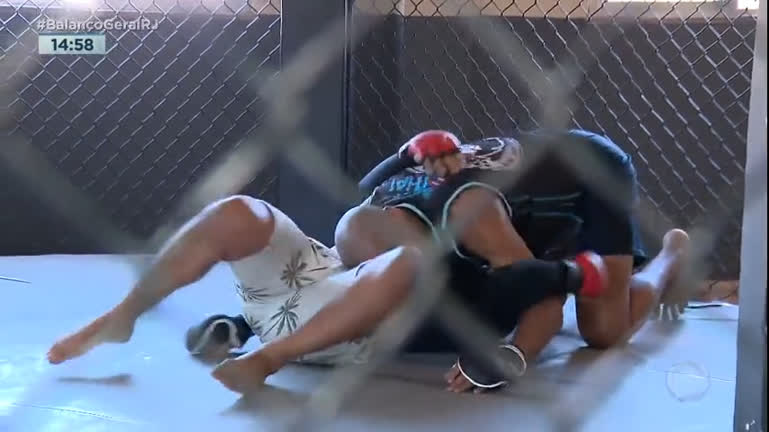 Vídeo: Lutador de MMA tenta retomar carreira após ser preso injustamente