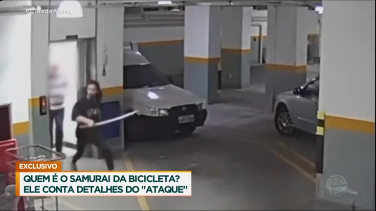 Vídeo: Com espada, 'samurai' parte para cima de ladrões de bicicleta em Belo Horizonte (MG)