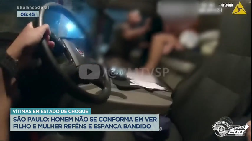 Vídeo: Caminhoneiro bate em ladrão que manteve a filha refém em São Paulo