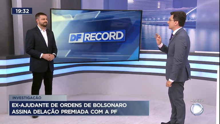 Vídeo: Ex-ajudante de ordens de Bolsonaro assina acordo de delação premiada com a PF