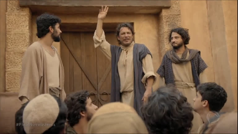 Vídeo: Pedro prega a Palavra de Deus para a multidão e interessa Anás | Jesus