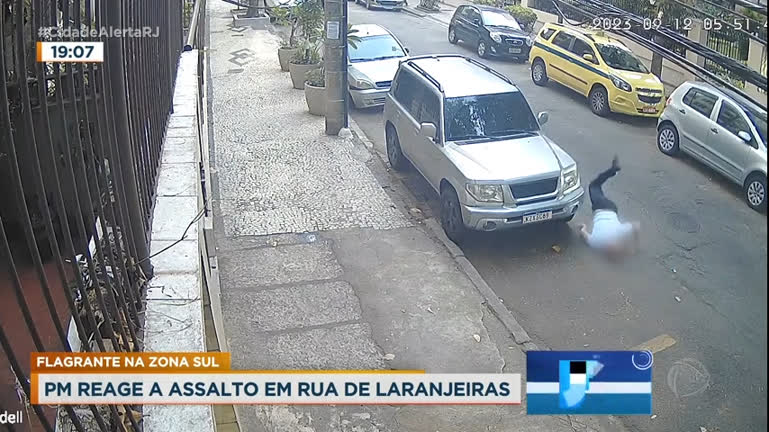 Vídeo: Câmera de segurança flagra momento em que capitão da PM reage a assalto no Rio