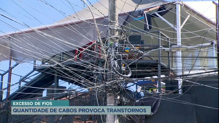 Vídeo: Fios elétricos pendurados causam transtornos a moradores em bairro da região nordeste de BH