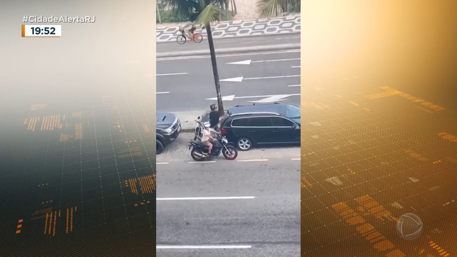 Vídeo: Casal flagrado ao tentar furtar moto foge após gritos de 'pega ladrão' no Rio