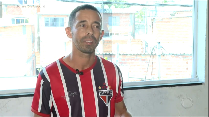 Vídeo: Pintor pernambucano viaja 2.500 km para realizar o sonho de ver o São Paulo campeão