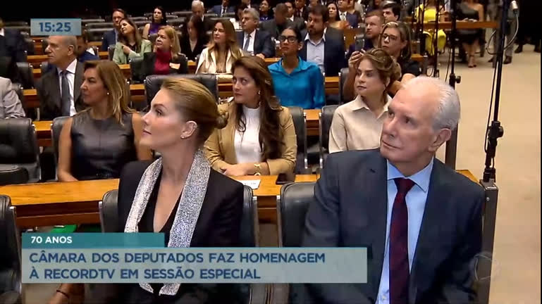 Vídeo: Câmara dos Deputados faz homenagem à Record TV em sessão especial
