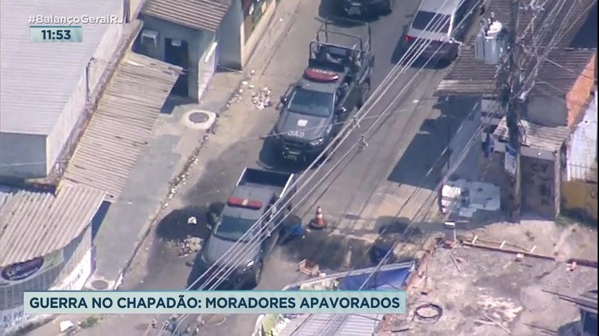 Vídeo: Idoso morre baleado em confronto no Complexo do Chapadão, zona norte do Rio