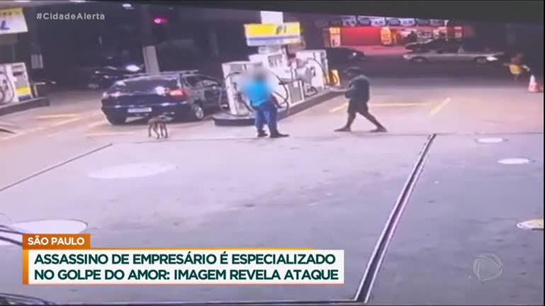 Vídeo: Golpe do falso encontro: imagens mostram assassino de empresário comprando gasolina e isqueiro