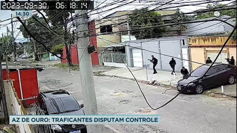 Vídeo: Esquadrão Antibombas é acionado após granada ter sido achada em comunidade alvo de disputa no Rio
