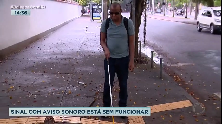 Vídeo: Deficientes visuais reclamam de falha no funcionamento de sinal de trânsito com aviso sonoro no Rio