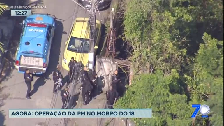 Vídeo: Policiais buscam criminosos em operação na zona norte do Rio