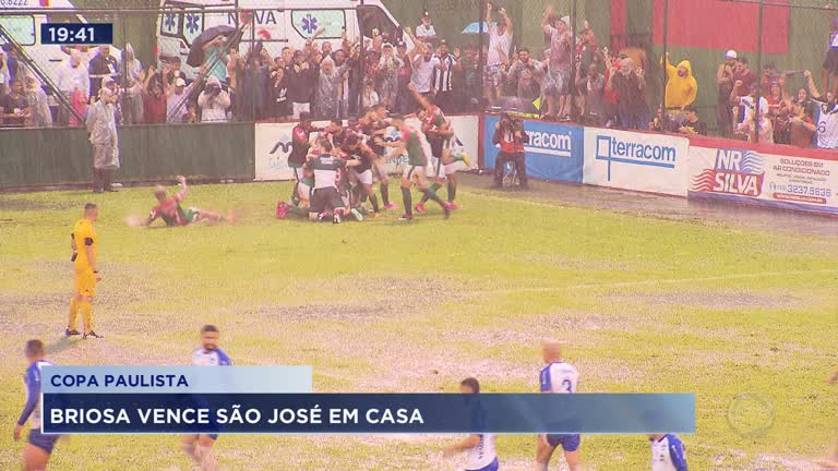 Vídeo: Portuguesa Santista sai na frente do São José