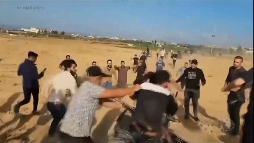 Vídeo: Dois brasileiros são feitos reféns pelo Hamas, diz porta-voz israelense