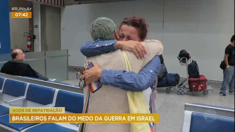 Vídeo: Emoção na chegada do quinto voo da FAB ao Rio com brasileiros que estavam em Israel