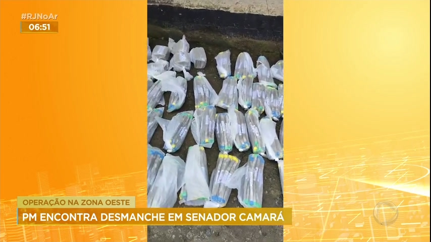Vídeo: PM encontra desmanche e drogas em operação na zona oeste do Rio
