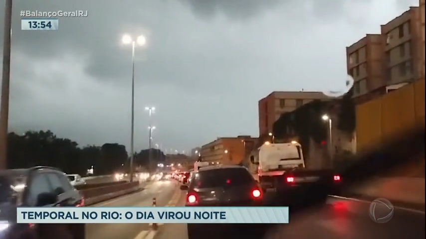 Vídeo: Dia vira noite durante chuva no Rio nesta quinta (26)