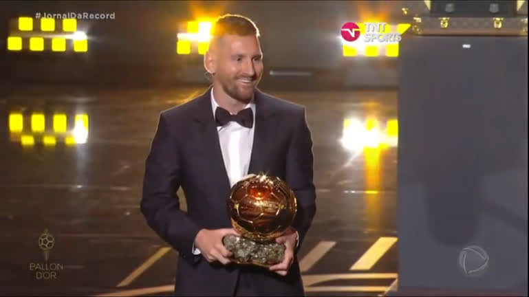 Lionel Messi é eleito o melhor jogador do mundo pela 8ª vez