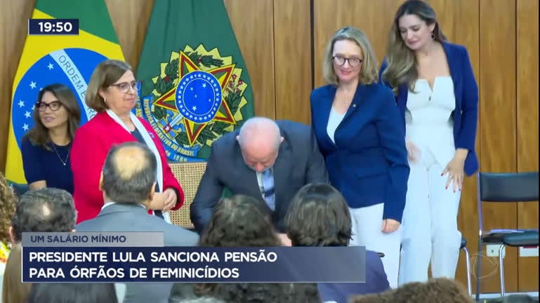 Vídeo: Presidente Lula sanciona pensão para órfãos de feminicídio