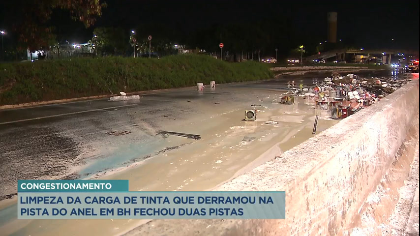 Vídeo: Anel rodoviário é interditado após caminhão carregado com tintas tombar em BH