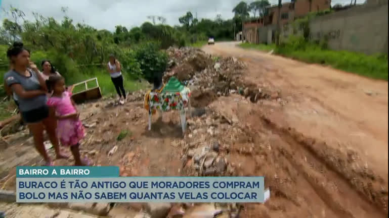 Vídeo: Bairro a Bairro: moradores reclamam de buraco que existe há 50 anos em Ribeirão das Neves (MG)
