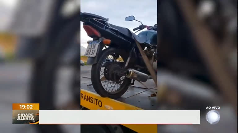 Vídeo: Polícia Rodoviária Federal apreende moto com R$ 177 mil em multas no DF
