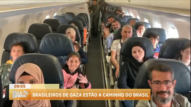 Vídeo: Brasileiros presos em Gaza voltam ao país