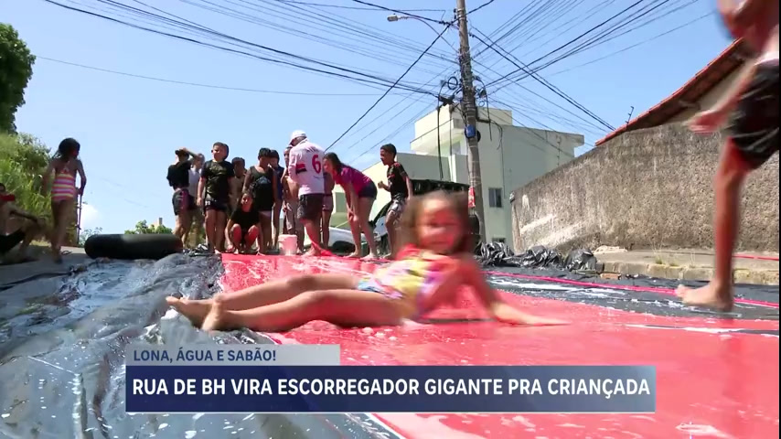 Vídeo: Rua de BH vira tobogã de 70 metros para refrescar população no calor