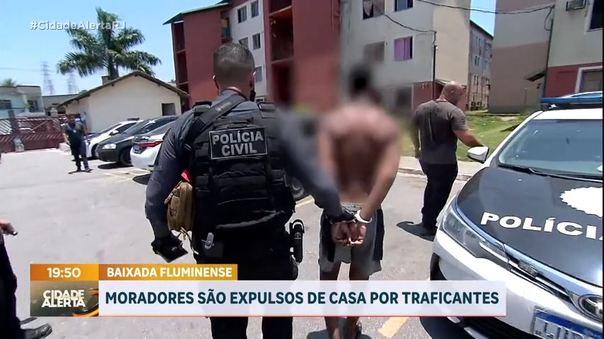 Vídeo: Moradores são expulsos de casa pelo tráfico em Duque de Caxias, na Baixada Fluminense