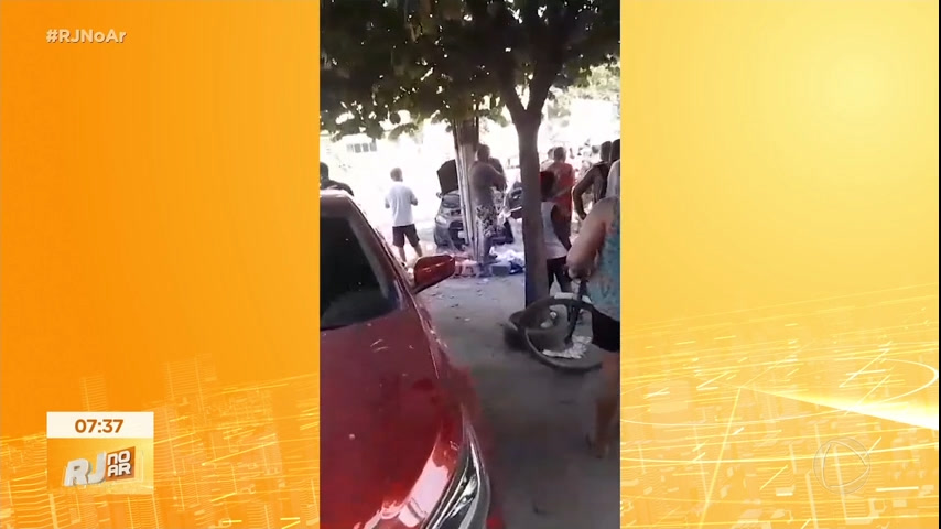 Vídeo: Mãe e filha são atropeladas durante perseguição em Duque de Caxias (RJ)