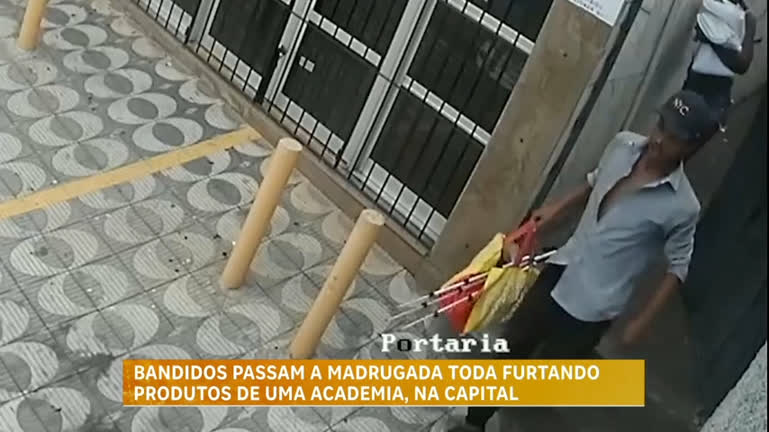 Vídeo: Suspeitos invadem academia em BH, passam mais de 4 horas no local e deixam prejuízo de R$ 30 mil