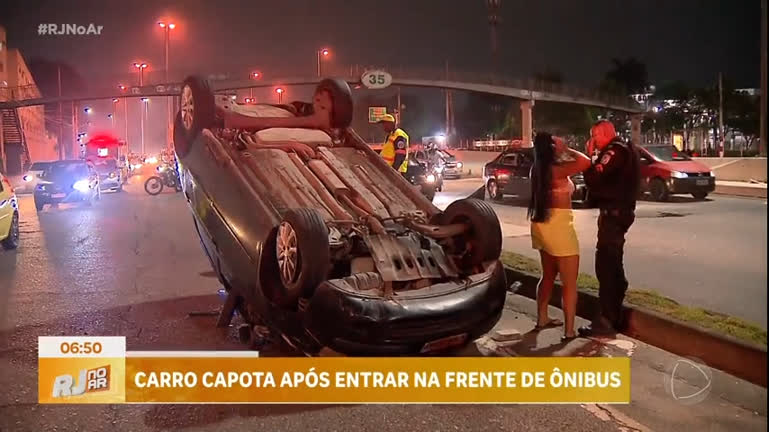 Vídeo: Acidente na avenida Brasil: carro capota após entrar na frente de ônibus