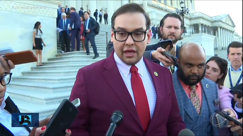 EUA: Presidente do Comitê de Ética da Câmara pede expulsão do deputado republicano George Santos