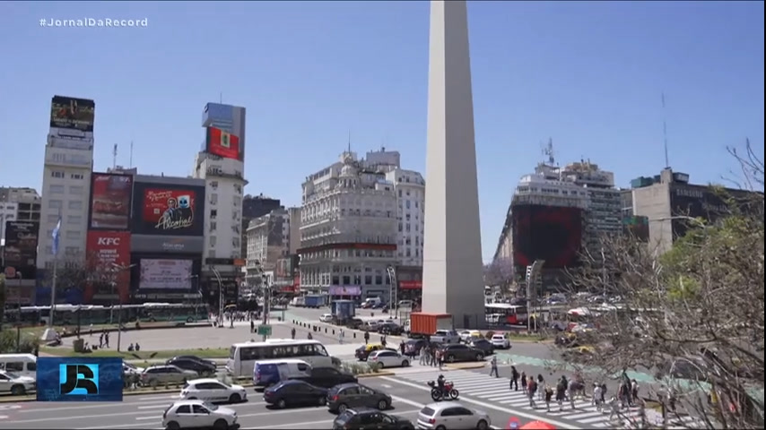 35 milhões de eleitores decidem futuro presidente da Argentina neste domingo (19)