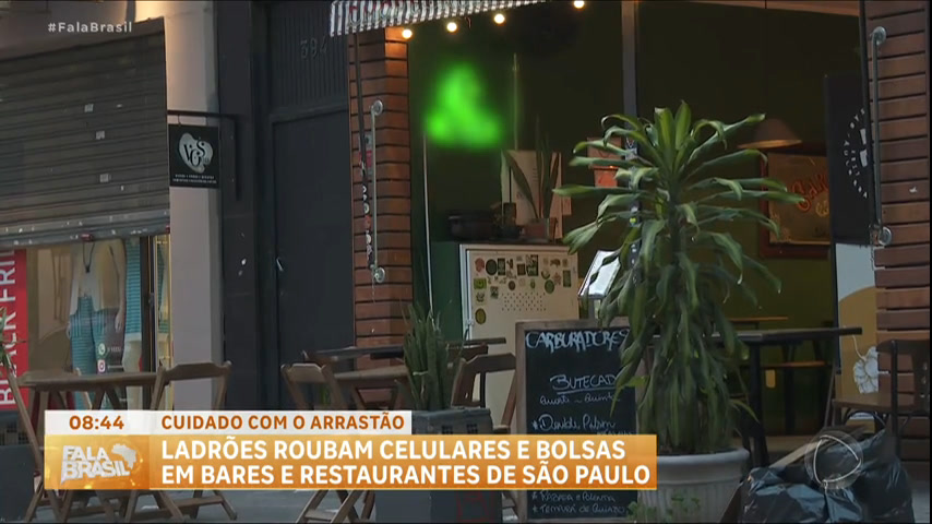  Ladrões fazem arrastão e levam mais de 40 celulares em cafeteria de SP